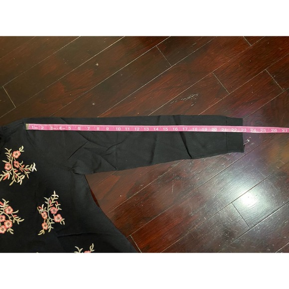 Charter Club Layered Look Sweater Long Sleeve Floral Size M Black Fall Winter - Picture 6 of 7